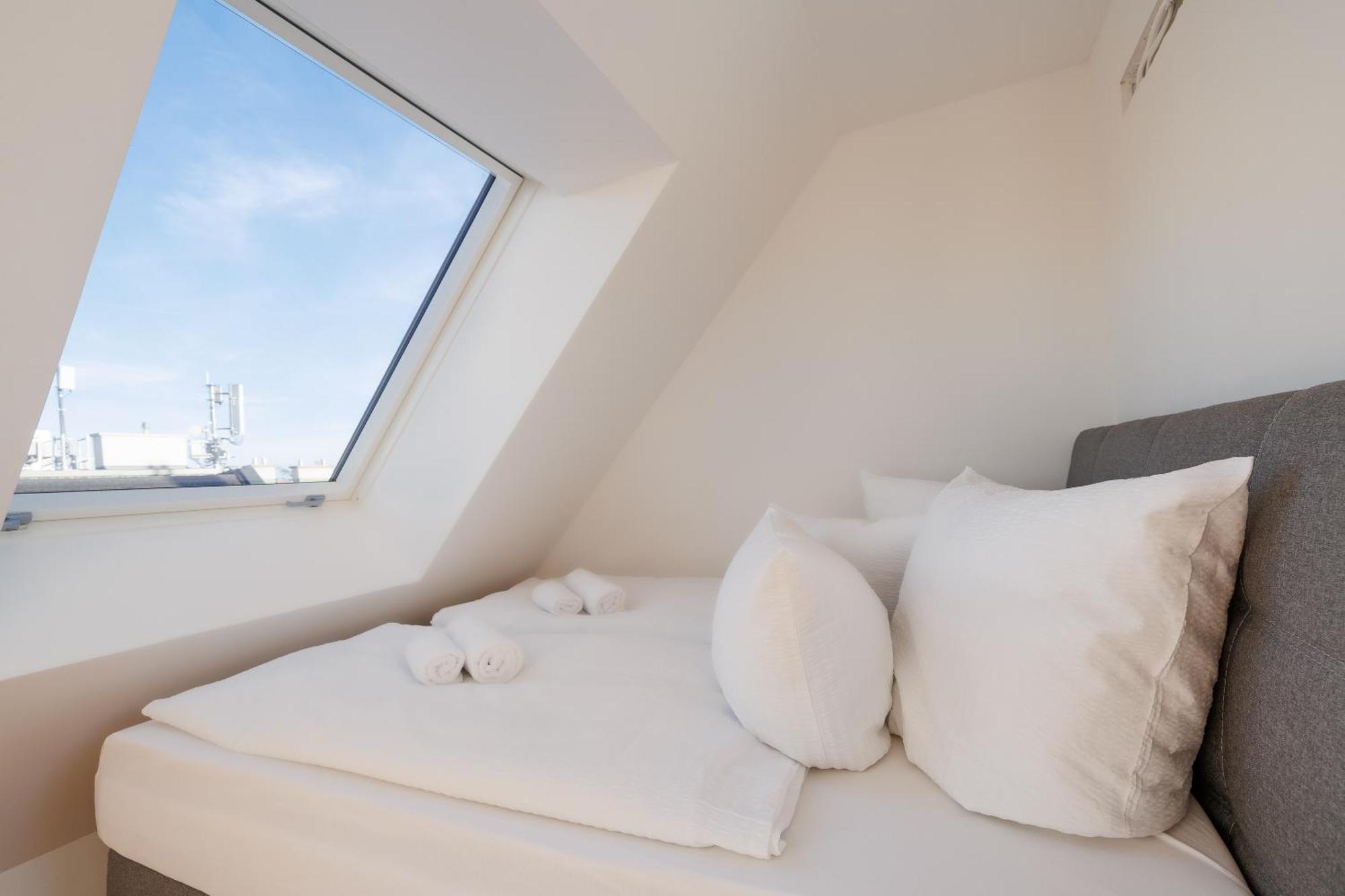 Symphony Apartments 40 - Modern Loft With Terrace And Grill In Central Location Wien Ngoại thất bức ảnh