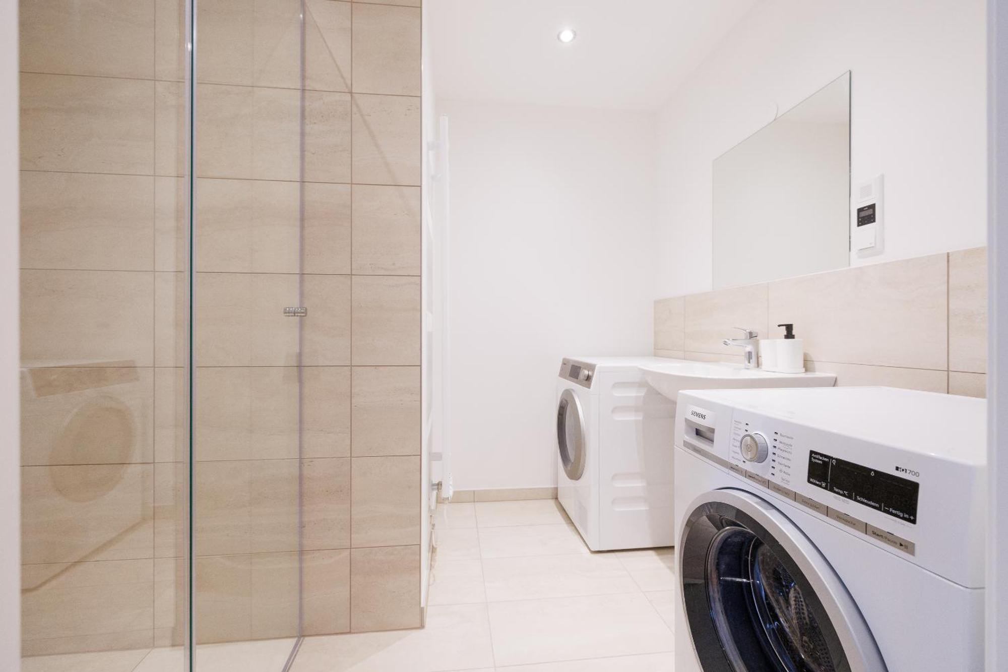 Symphony Apartments 40 - Modern Loft With Terrace And Grill In Central Location Wien Ngoại thất bức ảnh