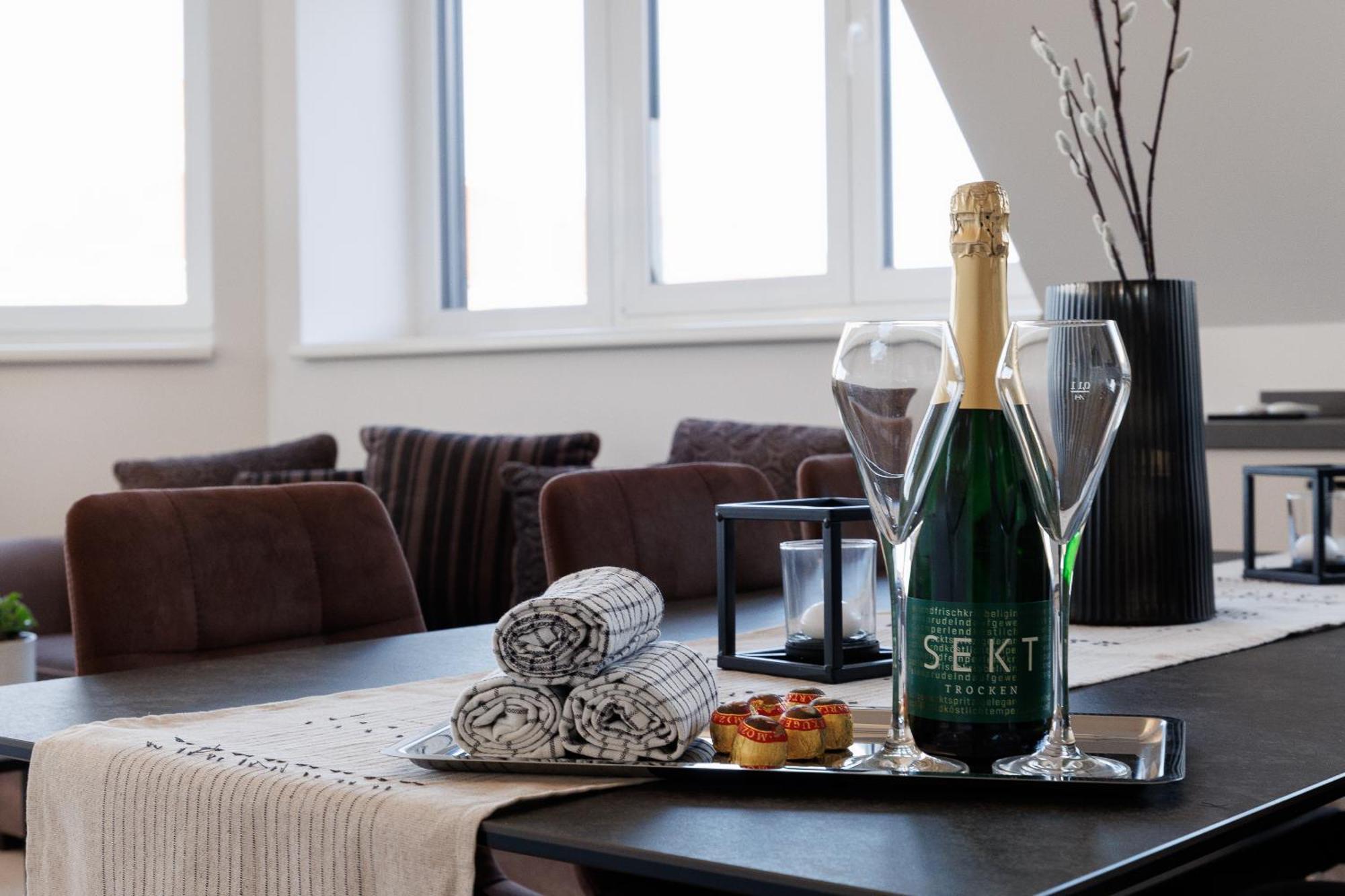 Symphony Apartments 40 - Modern Loft With Terrace And Grill In Central Location Wien Ngoại thất bức ảnh
